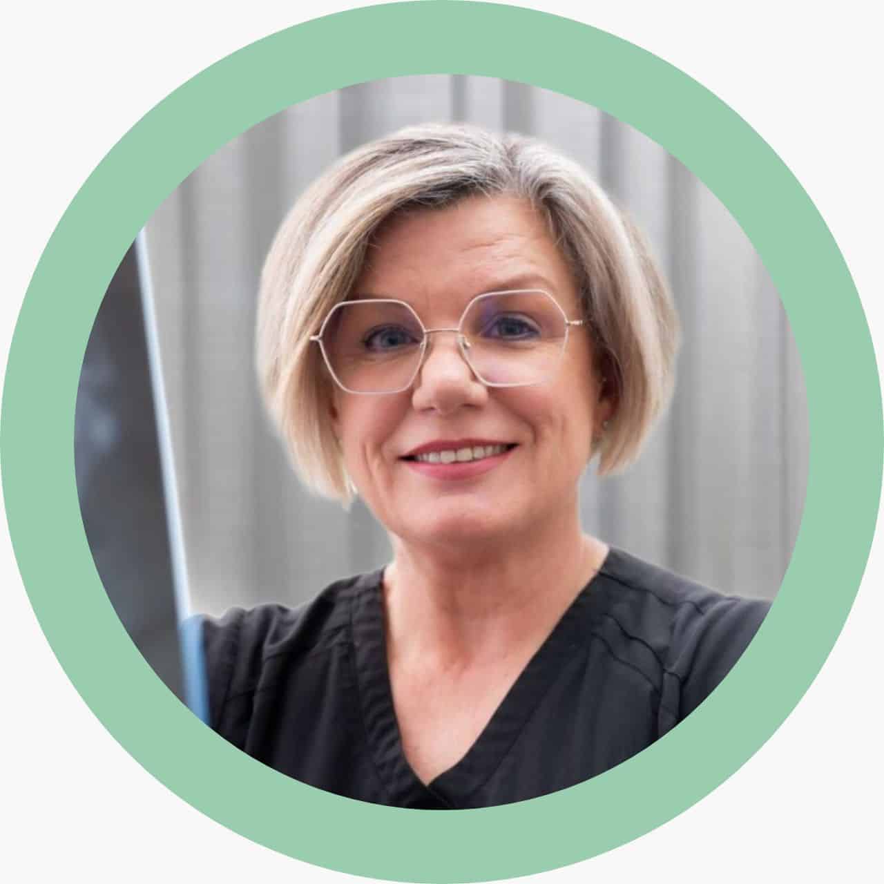 Angela Holland - Profile Pic Bubble