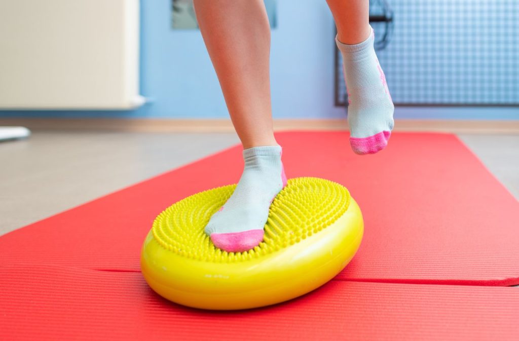 balance, strengthening and proprioception exercise for recovery from ankle sprain and injury